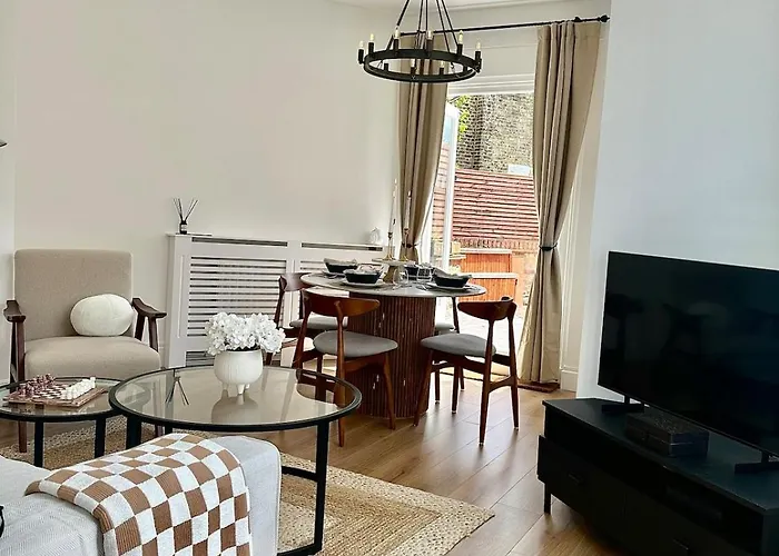 Entire Apartment In Greater London, United Kingdom